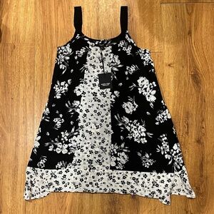 NWT SIMPLY VERA WANG B&W FLORAL DRESS Size S RAYON
